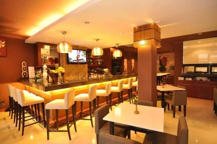 Hemingway'S Hotel Patong Luaran gambar