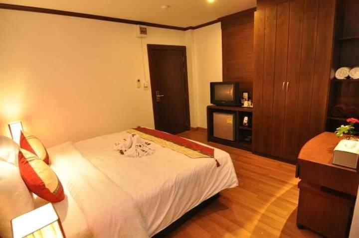 Hemingway'S Hotel Patong Luaran gambar